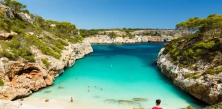 Тури в травні