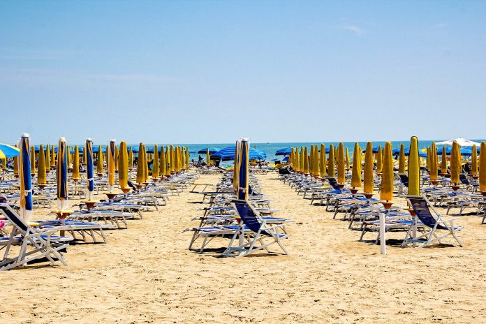 beach-4103039_1920