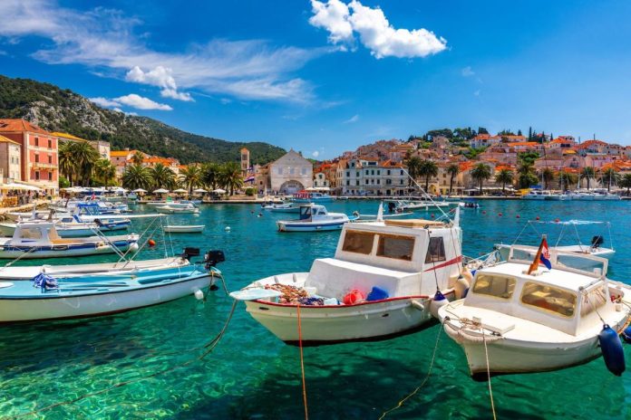 the-10-most-beautiful-croatian-islands-for-history-and-boating-enthusiasts_01